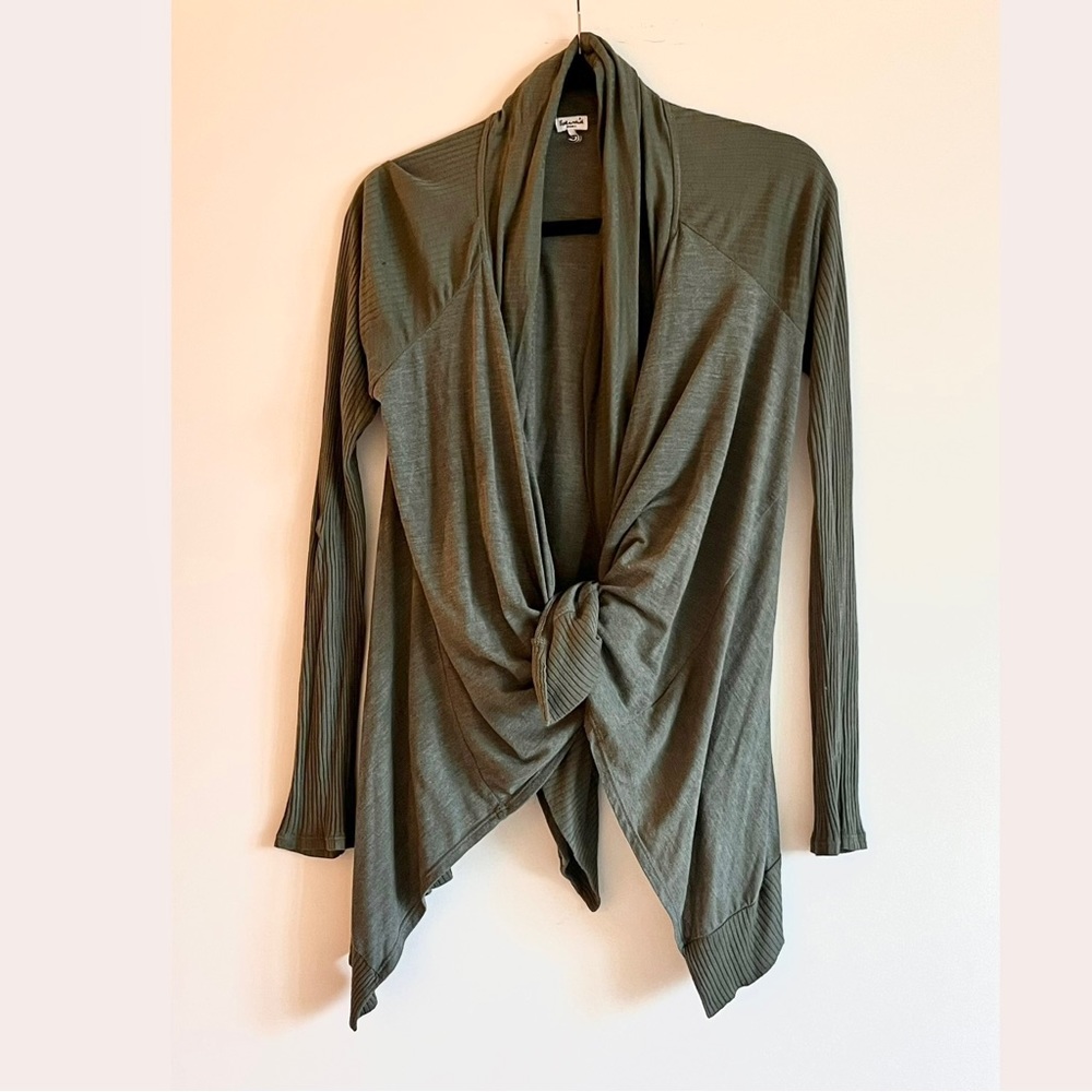 SPLENDID MOSS GREEN LIGHT WEIGHT OPEN CARDIGAN